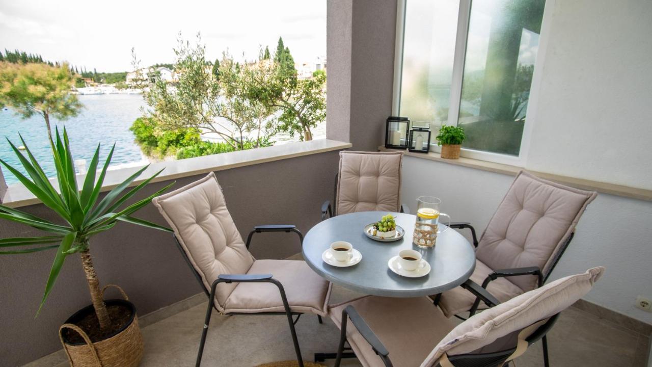 Apartment Antun - Adriatic Coast Retreat Blace Εξωτερικό φωτογραφία